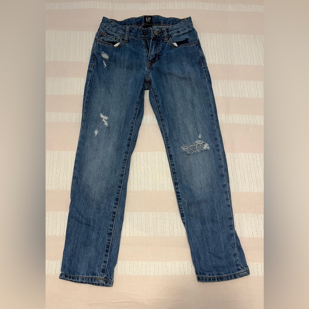 Gap jeans size 8. New! Never worn. Vintage style and cutting edge design.
